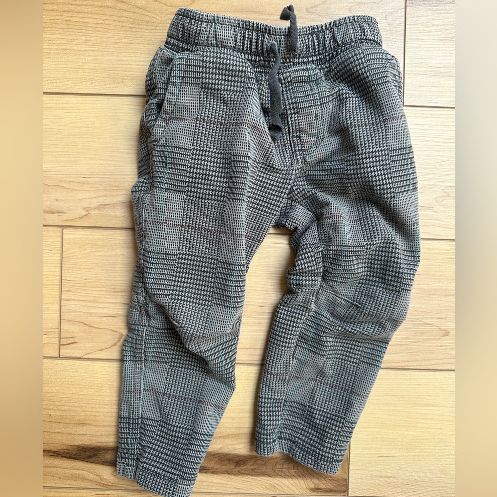 Tea Collection Printed Trek Pants in Grey and Black Plaid Size: 3